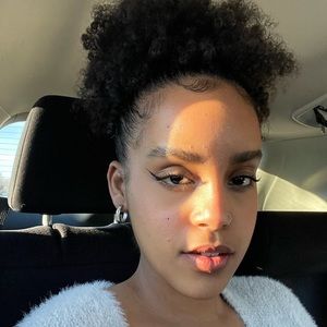 Meet your Posher, Aden